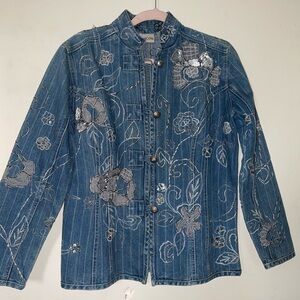 NWOT Chicos Floral Heavy Embroidered Artsy Denim Shirt Jacket